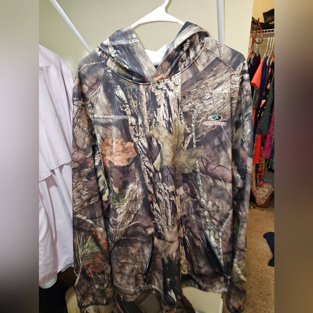 Men's Mossy Oak Hoodie with Built In Neck Gaiter - Size XXL